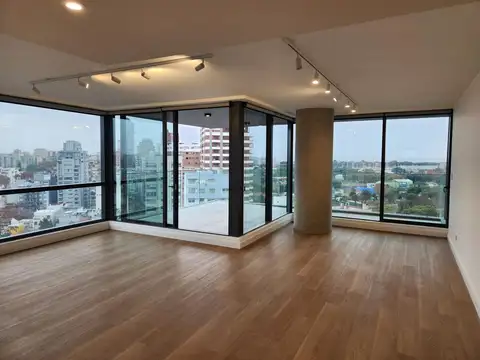 Departamento en Alquiler de 3 dormitorios