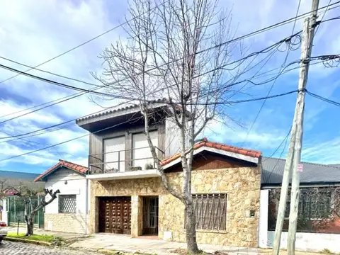 Casa 4 amb con cochera, patio y terraza - 25 de Mayo 822