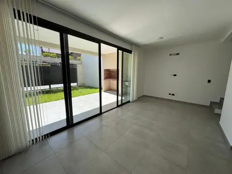 Depto Tipo Casa en Venta de 3 dormitorios