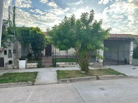 VENTA CASA 3 DORMITORIOS BARRIO AUTONOMIA