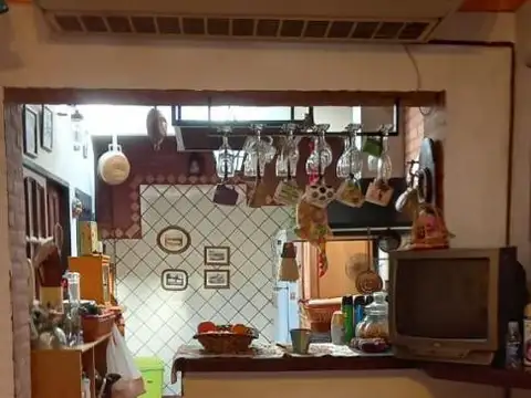 Casa 6 ambientes con 4 baños