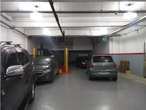 Conjunto 3 Galpones con Oficinas, Playa y Vestuarios. Excele