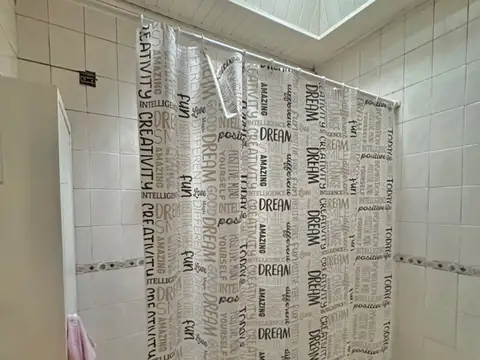 SE VENDE O PERMUTA CASA INTERNA - NO PH -