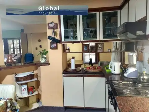 Casa 6 ambientes con 3 baños