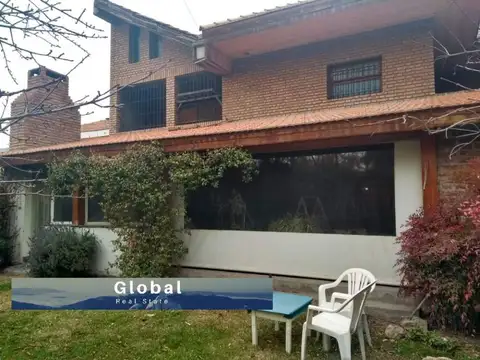 FABULOSA CASA EN CENTENARIO, NEUQUÉN PATAGONIA ARGENTINA