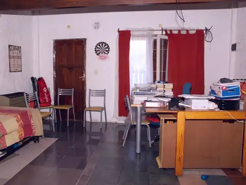 Casa 6 ambientes con 4 baños