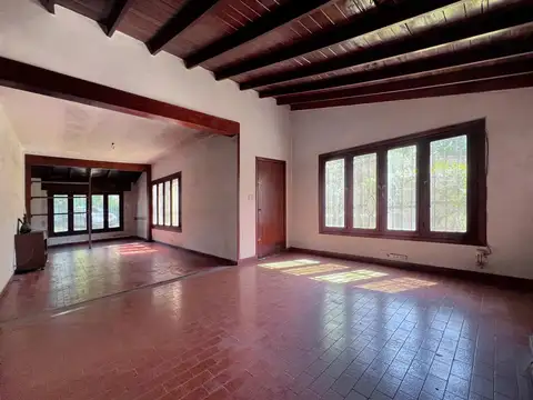 VENTA CASA 6 AMBIENTES EN ESCOBAR