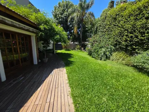 De Los Paraísos 100