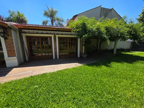 De Los Paraísos 100