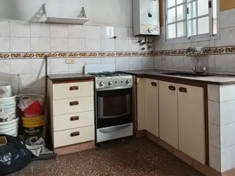 3 AMBIETES AMPLIOS CON TERRAZA