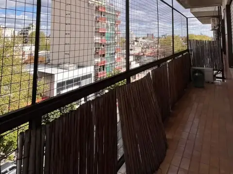 Departamento 4 ambientes con 2 baños
