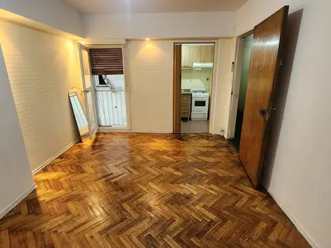 "EXCELENTE UBICACION" VENEZUELA 3226, 3 AMB. LATERAL, BALCON FRANCES