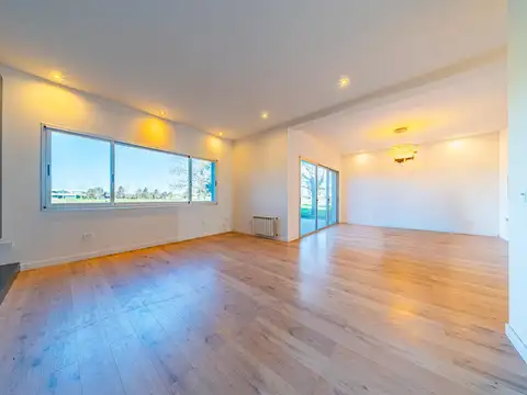Casa 6 ambientes con 3 baños