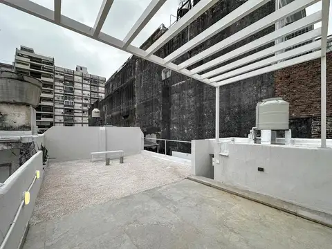 Casa de 2 dormitorios más comodín y patio más terraza y parrilla