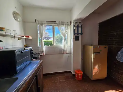 Casa 5 ambientes con 4 baños