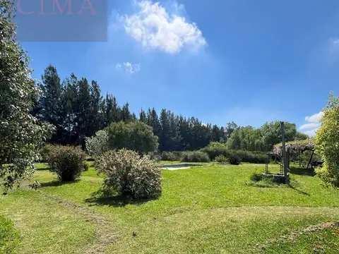 Casa quinta de 4 Amb. sobre terreno 1.4 has. a la venta en Santa Anita - Cañuelas