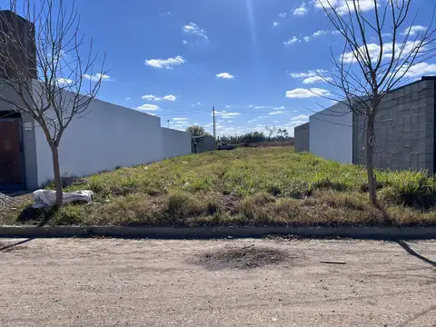 Venta terreno en loteo Nueva Italia