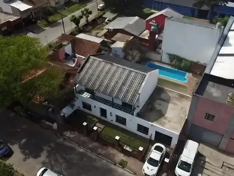 Casa 5 ambientes con 4 baños