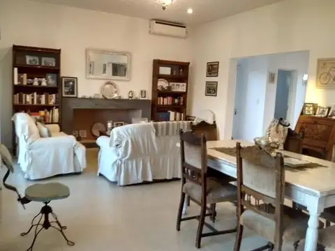 Casa en Alquiler con cochera