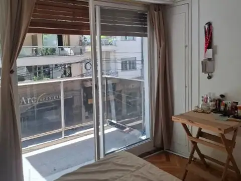 Departamento 2 ambientes con balcón en Recoleta