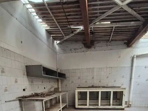 Local en Venta 40 años