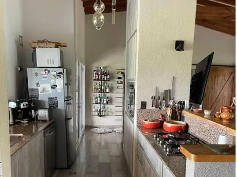 Casa en Venta con 4 cocheras
