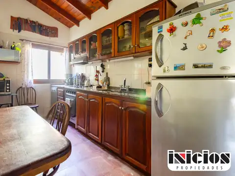 Casa 5 ambientes con 3 baños