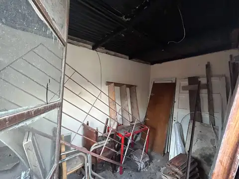 Depto Tipo Casa 5 ambientes con 1 baño