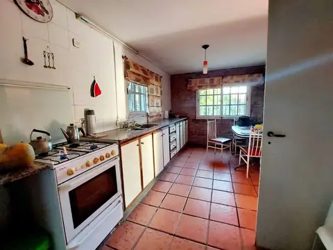 Casa - Venta - Argentina, San Miguel - Int. Irigoin 277