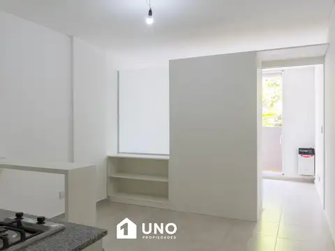 San Juan y Rodriguez - Dpto Monoambiente. Con cochera.