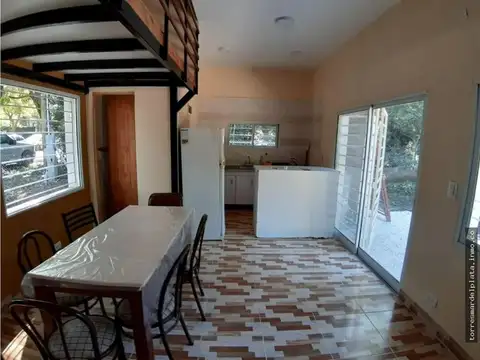 Casa 2 ambientes con 2 baños