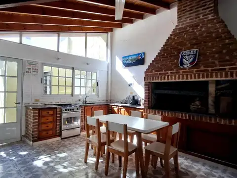 PH 3 AMB AL FONDO CON PATIO, JARDÍN Y QUINCHO EN VENTA