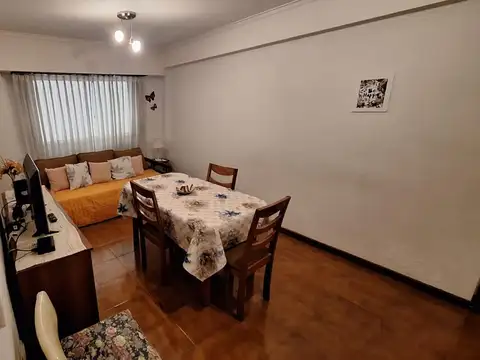 Falucho 2200 , Piso 2