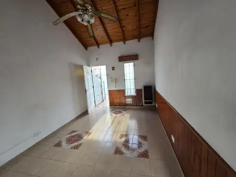 Depto Tipo Casa 2 ambientes con 1 baño