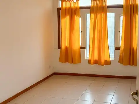 Departamento en Venta con 3 cocheras