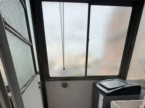 Venta Monoambiente amplio con balcón en San telmo