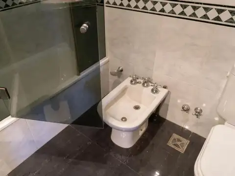 Departamento en Venta con 4 cocheras