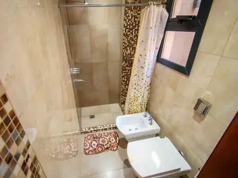 CASA A LA VENTA URQUIZA
