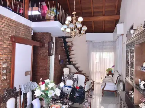 Gelly Obes Y Av Balbin 1600