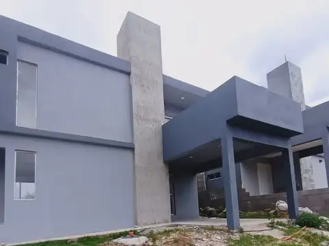 VENTA DUPLEX 3 DORMITORIOS VILLA CARLOS PAZ