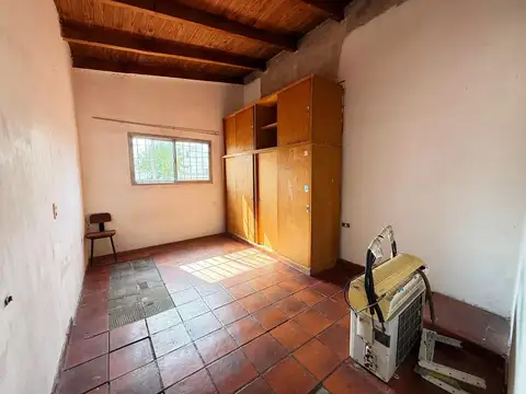 Casa 6 ambientes con 2 baños