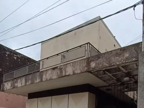 Excelente Ubicación  para oficinas o poli consultorios-