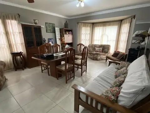 Casa en Venta en Barrio Grand Bourg, Salta
