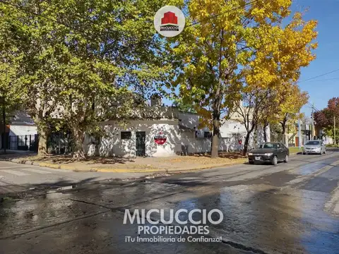 Lote con viviendas en venta, César Díaz esq. Rivadavia, Escobar centro. ESCUCHA OFERTAS