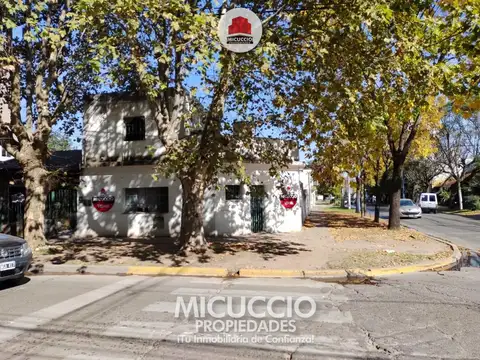 Lote con viviendas en venta, César Díaz esq. Rivadavia, Escobar centro. ESCUCHA OFERTAS