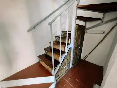 Malaver 1300, Piso 1