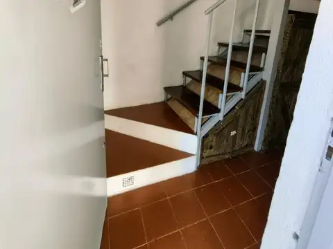 Malaver 1300, Piso 1