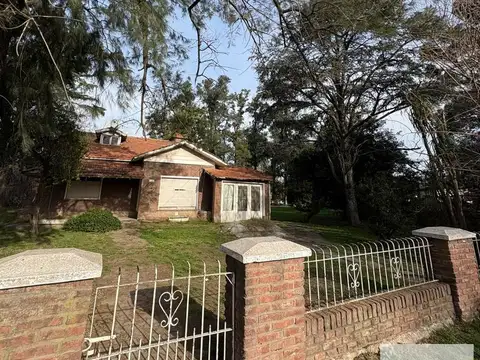 Lote con Casa quinta en venta 