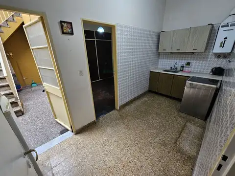 Casa 3 ambientes con 1 baño