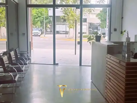 Venta - Local - Liniers - Av. Emilio Castro - Barrio Naon - Mataderos